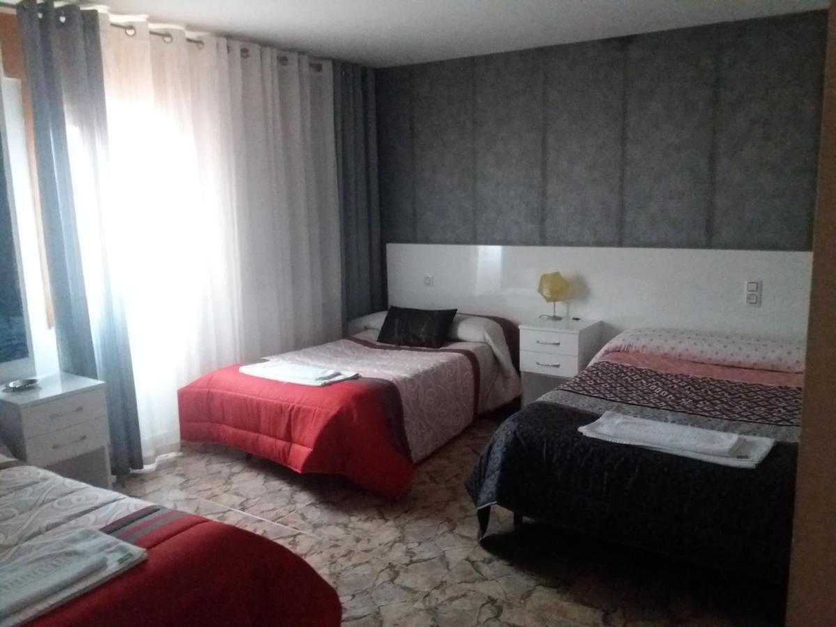 Hostal Texas 2 Fuentes de Ebro Bagian luar foto